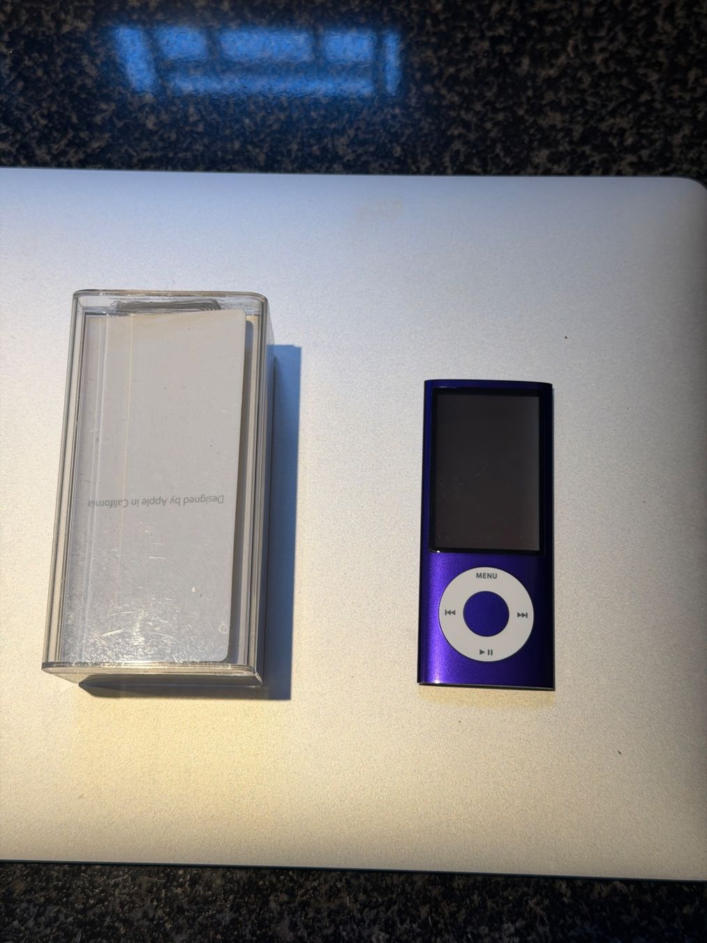 Apple Lecteur media portable: iPod nano 5 8gb – Neuf (Voir description) à Lausanne par Planet_Faisceaux