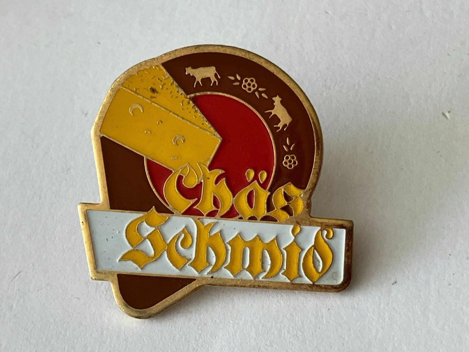 Plaketten & Abzeichen: 1 Pin Chäs Schmied – Gebraucht aus Basel von djwwpp