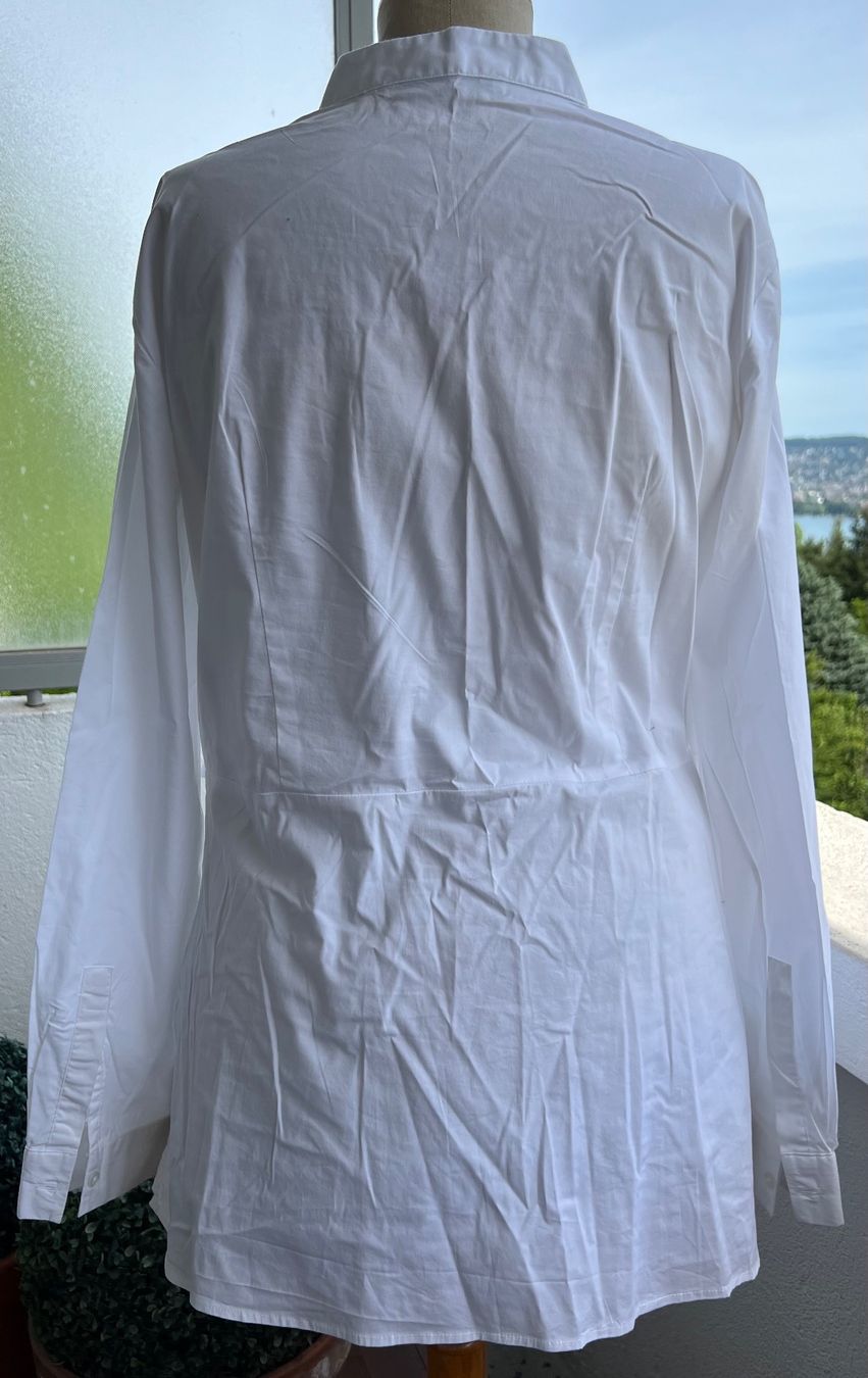 Camicette: Oui Weisse, edle Bluse mit Bindegürtel, Grösse 42 – Usato da Kilchberg ZH venduto da jul_d2j2 2