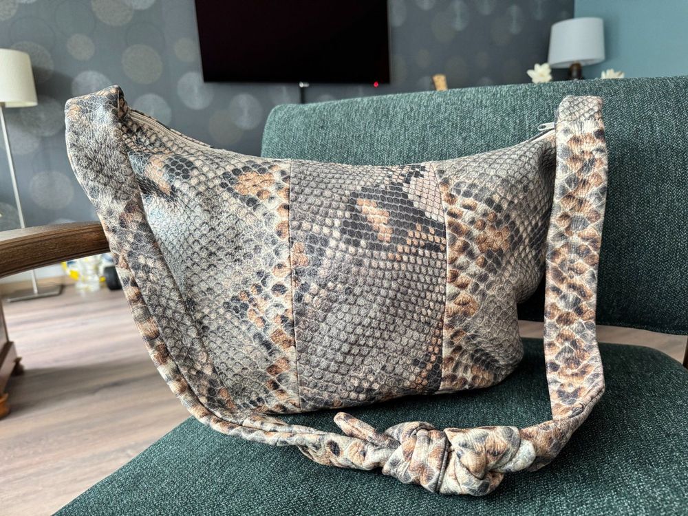Sac Pochette DKNY Vintage En Cuir Souple Noir - Occasion, Bon état Général