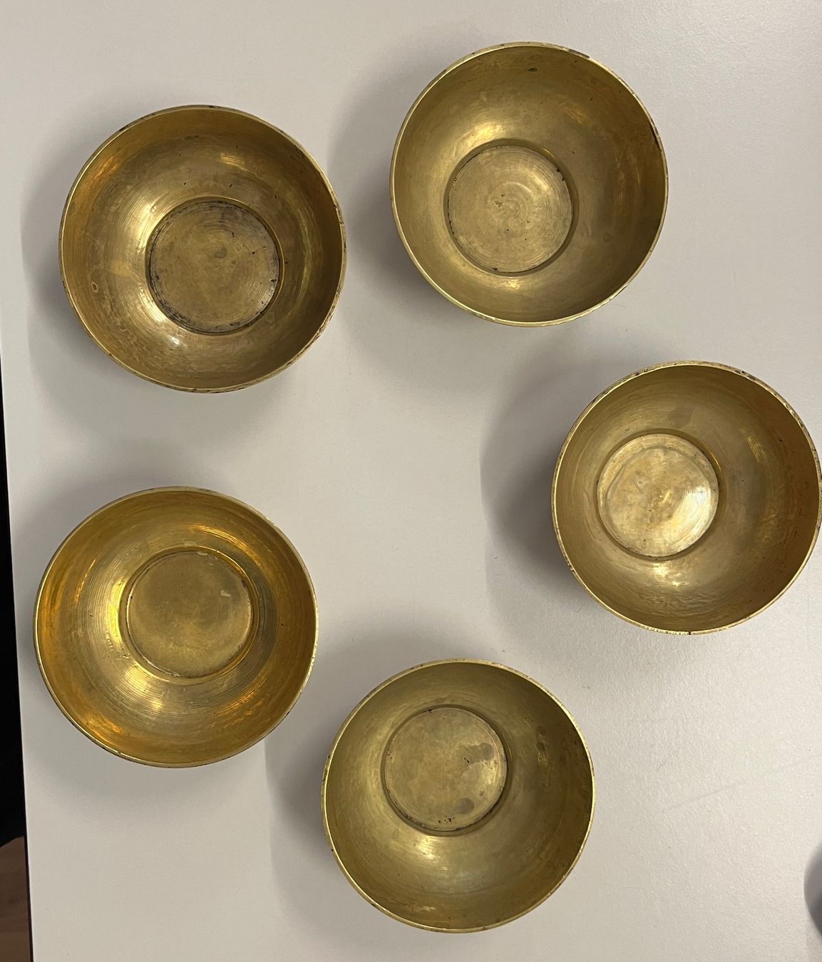 Tutte le decorazioni: 5 Klangschale / dekorative Messingschalen – Usato da Stetten AG venduto da Brissago25 2