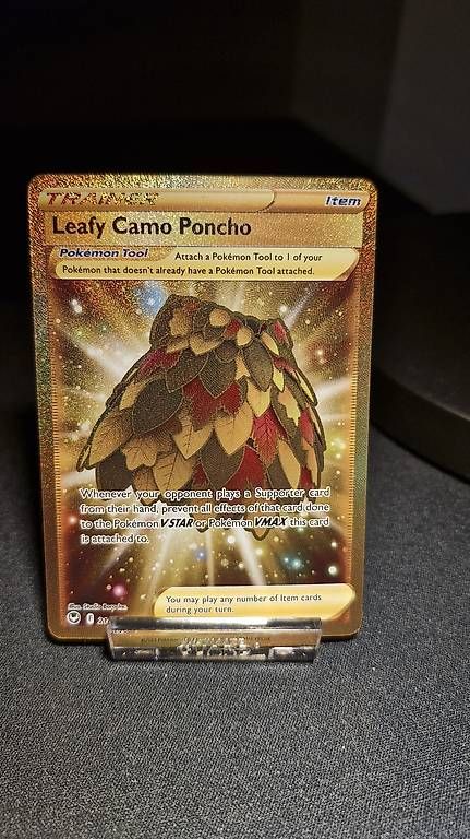 Pokémon Carte collezionabili: Carte Pokémon Leafy Camo Poncho SIT214 – Usato da Gland venduto da dam_2s6q