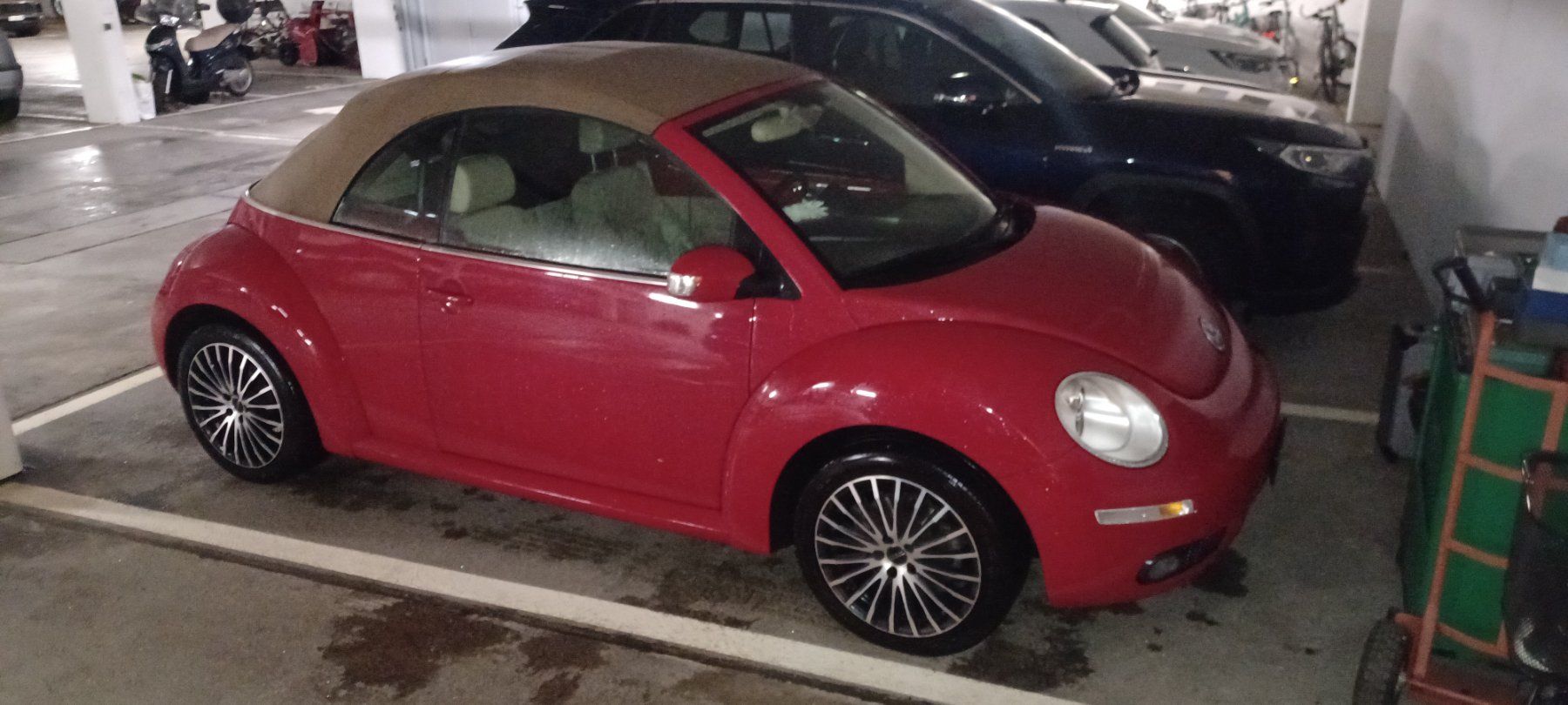VW Autos: New Bettle 1.8T cabriolet – D'occasion à Bellinzona par babalu2000