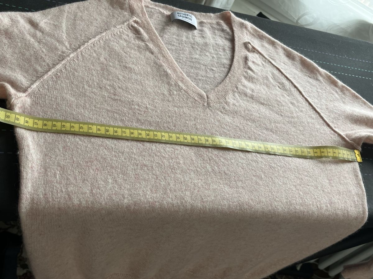 Maglioni & Felpe: Pull rose poudré 100% cachemire taille 42 comme neuf! – Usato da St-Sulpice VD venduto da Twin5 5