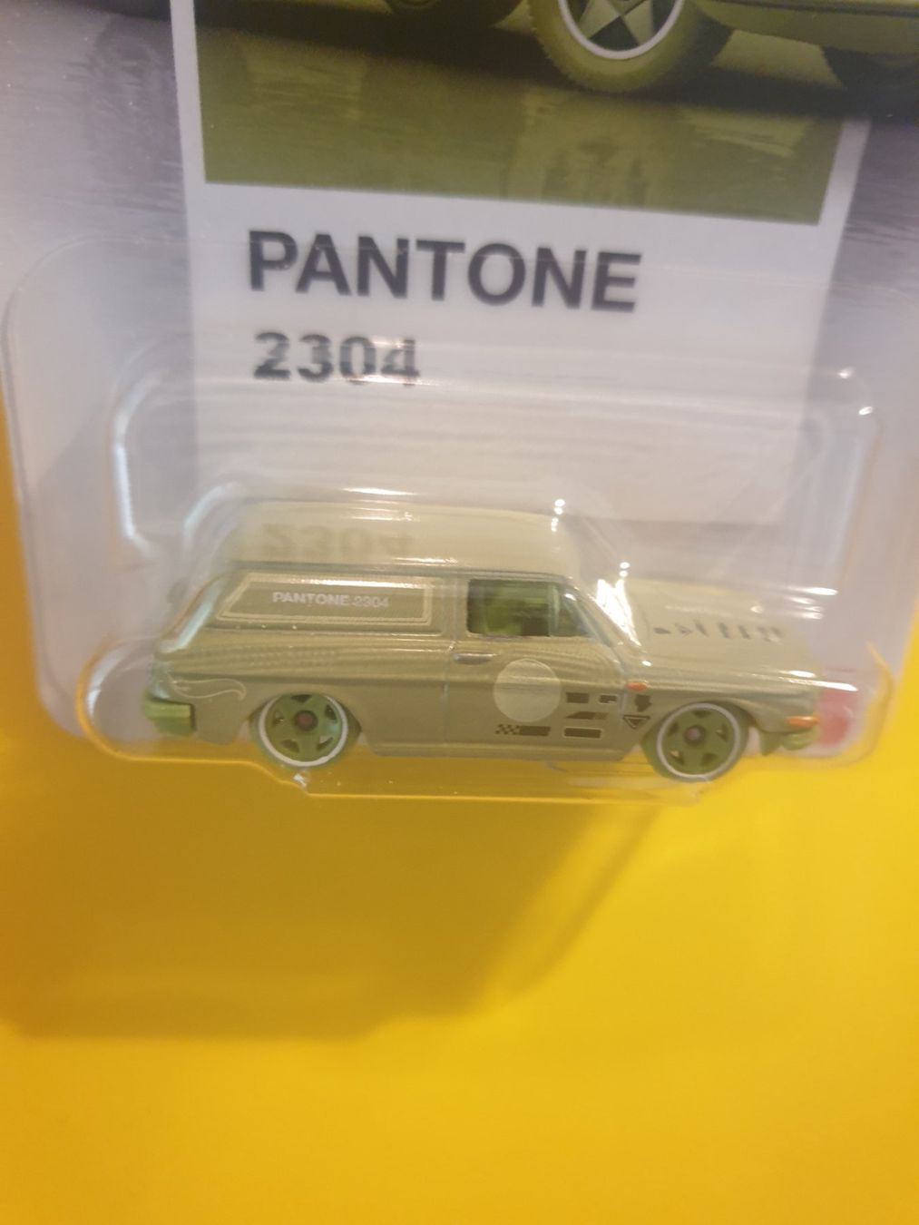 Hot Wheels Modellautos: Hot Wheels CUSTOM '69 VOLKSWAGEN SQUAREBACK – Neu und originalverpackt aus Oftringen von Rotor 2