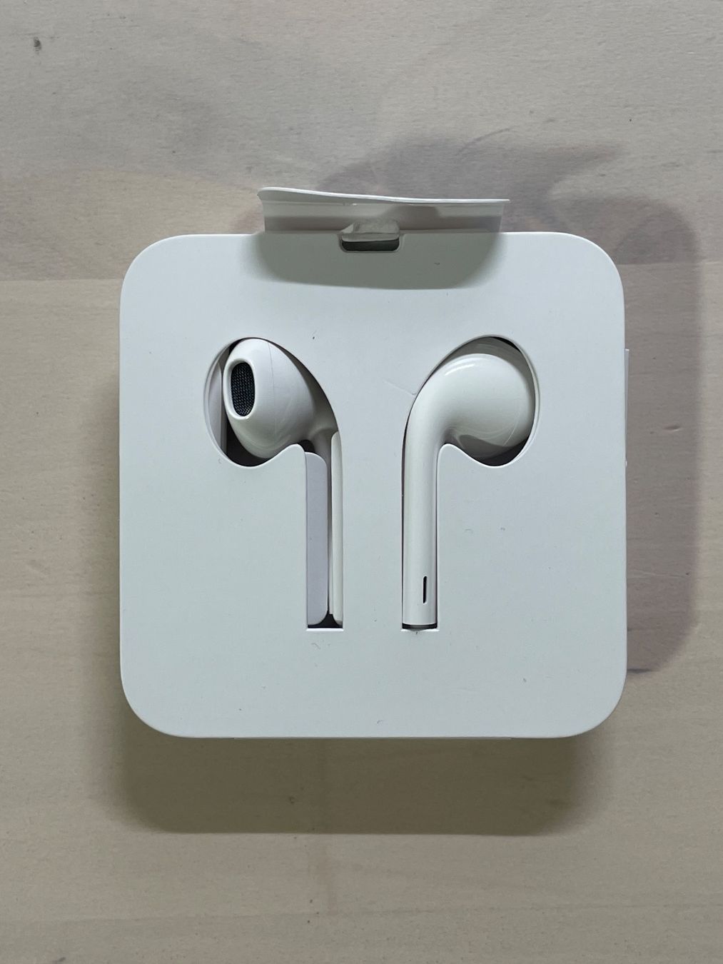Apple Cuffie: Apple EarPods Lightning Kopfhörer - Neu Originalverpackt! – Nuovo e nell'imballaggio originale da Thun venduto da spring23