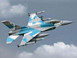 Falcon F-16C V2 - 90mm EDF Jet - Spw 955mm, PNP - Freewing