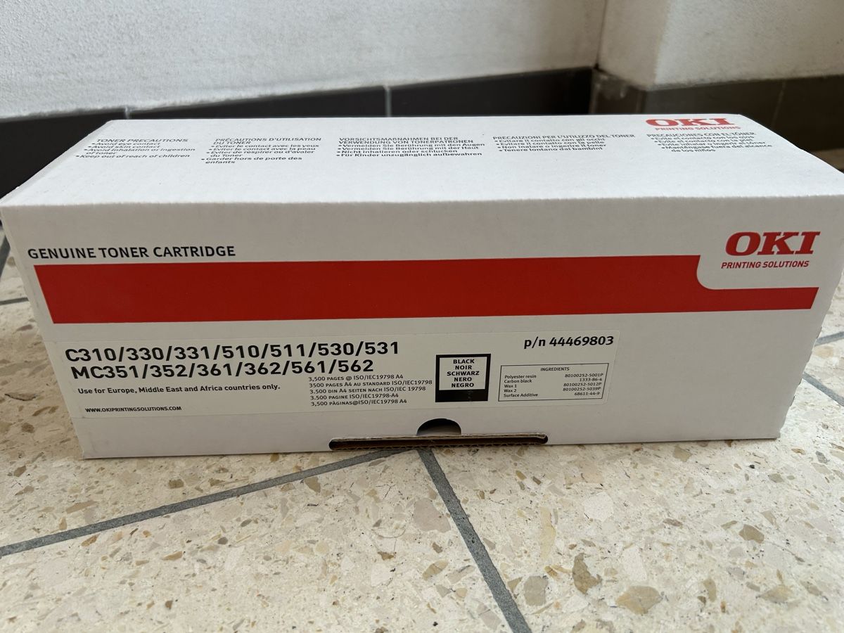 Oki Cartucce per stampanti & toner: OKI Toner Schwarz – Nuovo e nell'imballaggio originale da Ziefen venduto da TradHer 1