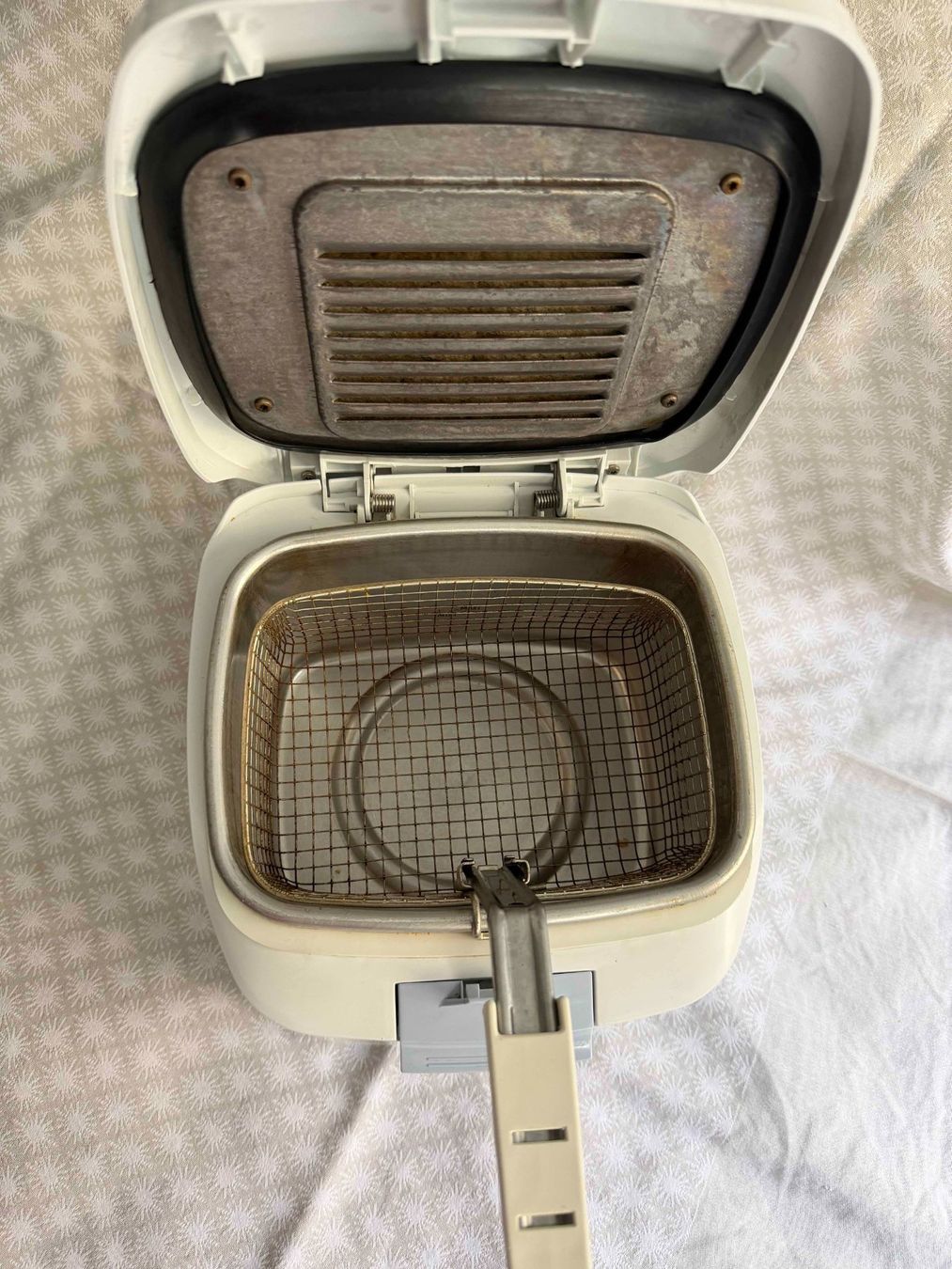 Tefal Küchengeräte: Tefal Friteuse 700g - Anti-Odor Filter – Gebraucht aus Zürich von dojoal64 2