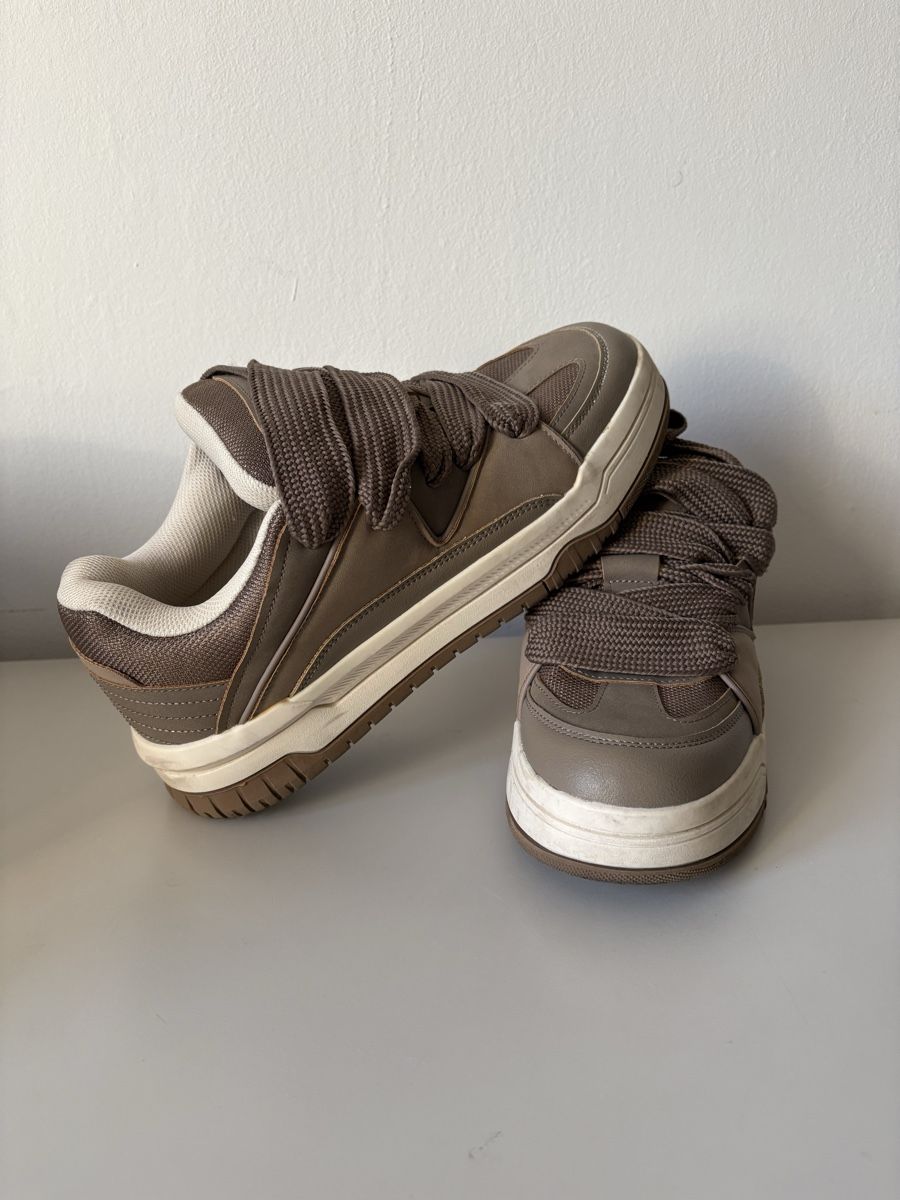 Bershka Scarpe da uomo: Bershka chaussures. Comme neuf – Nuovo (secondo la descrizione) da Reconvilier venduto da oliver008