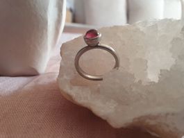 edler Bouton Ring, 750er Weissgold mit Turmalin, Gr 57