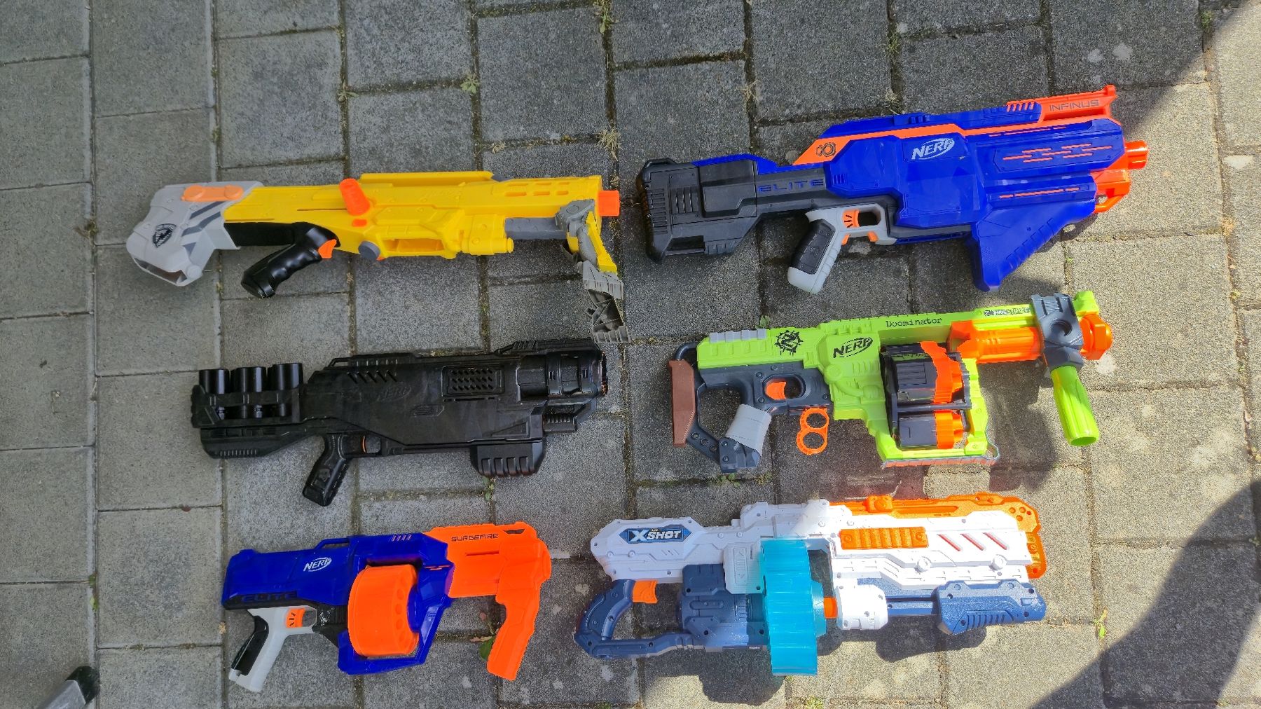 Nerf Giocattoli: Nerf Waffen Sortiment mit Zubehör und Munition – Usato da Niederhelfenschwil venduto da nic_m9sy 4