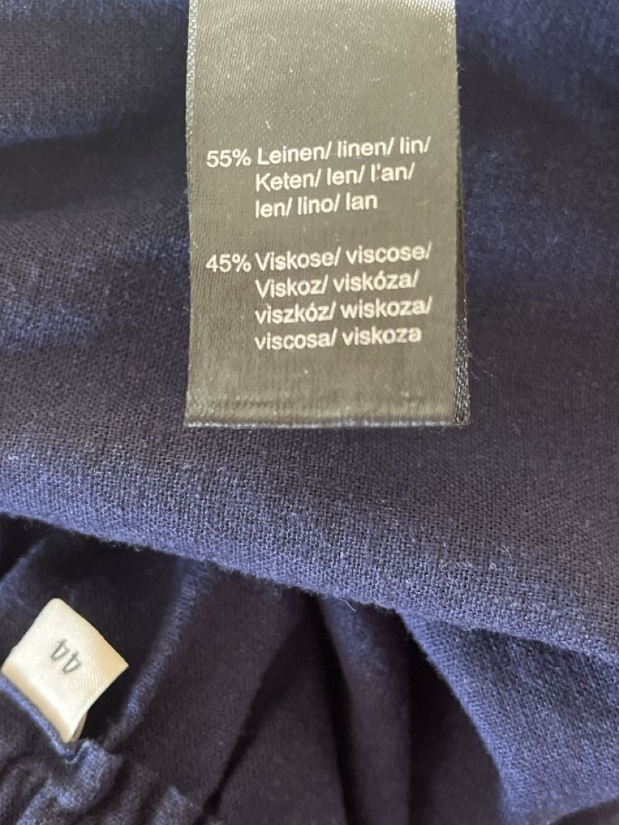 Kleiderpakete: 2 Leinen-Shorts – Neu (gemäss Beschreibung) aus Weesen von Engadinerin 2