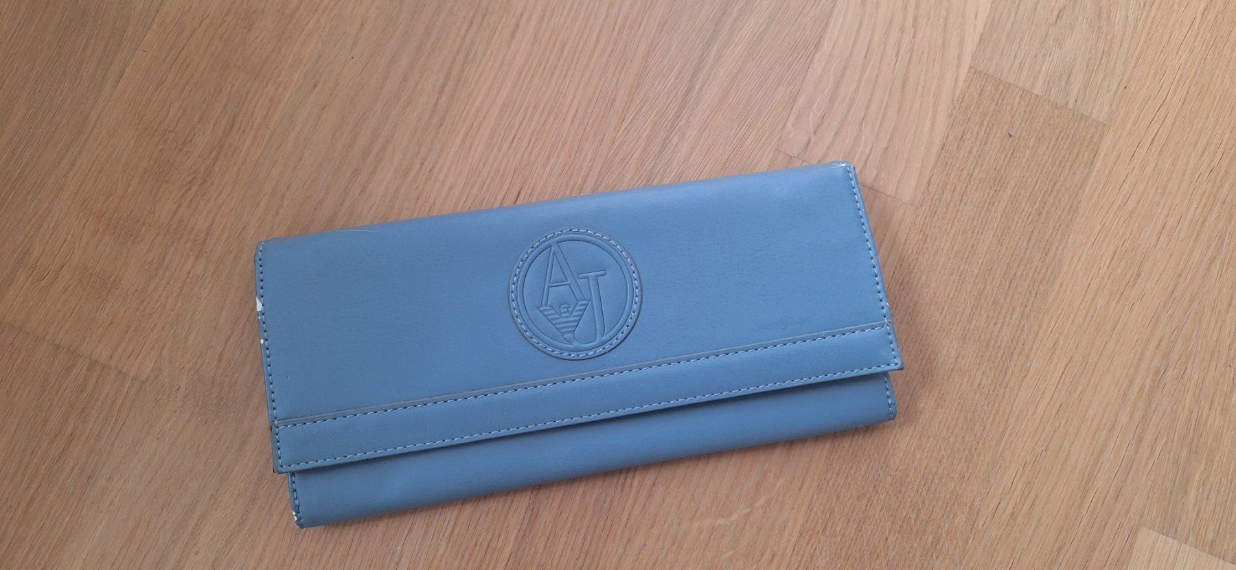 Armani Borse da donna: Armani Clutch/Geldbörse hellblau – Usato da Luzern venduto da larissa_n