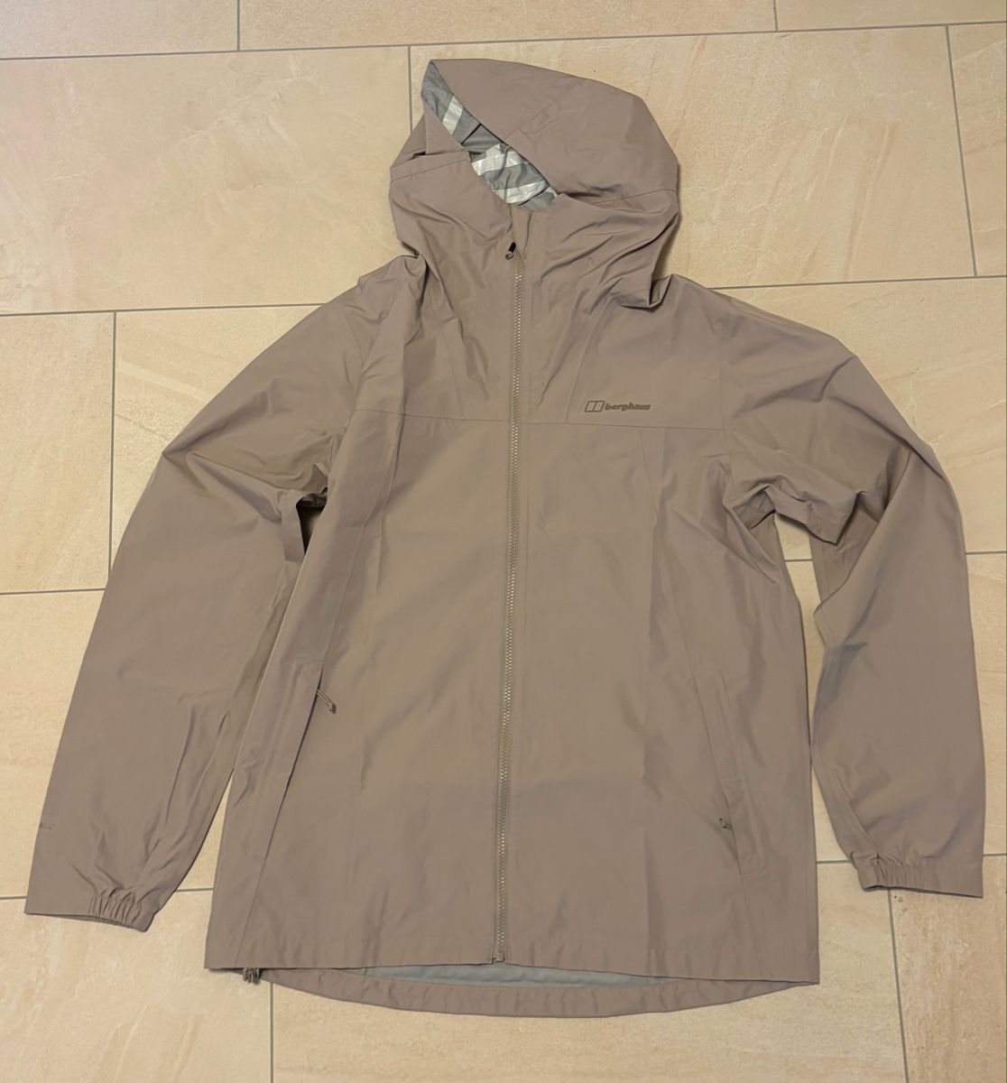 Berghaus Giacche: Berghaus Deluge Pro Regenjacke – Nuovo (secondo la descrizione) da Aesch BL venduto da morris_bsr