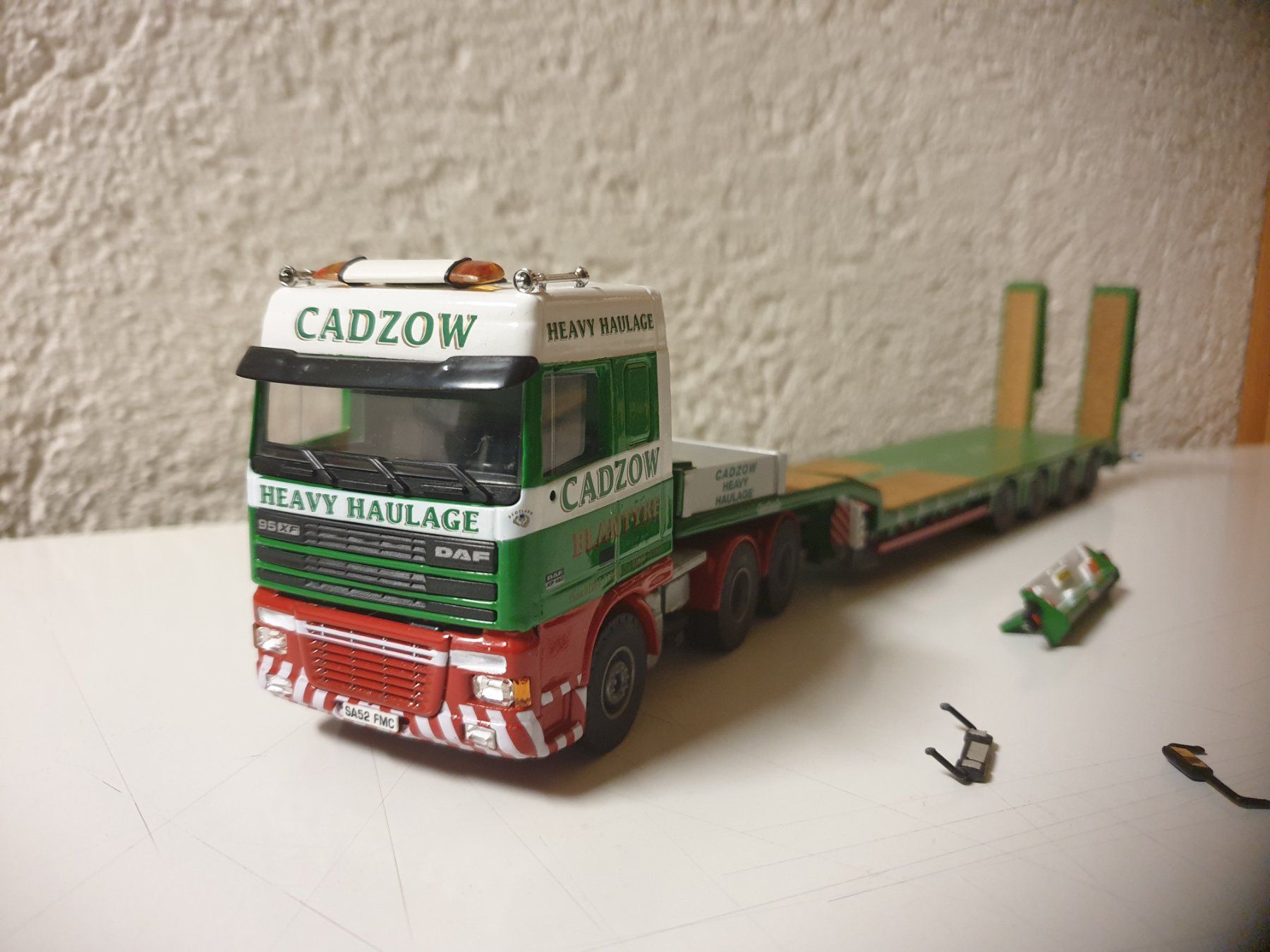 Kit di modellismo & Modellini statici: DAF Schwertransport Cadzow 1:50 – Usato da Baar venduto da Liebherrbagger 9