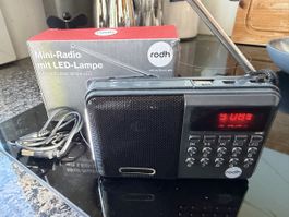 Mini Radio mit USB Kabel und LED Lampe