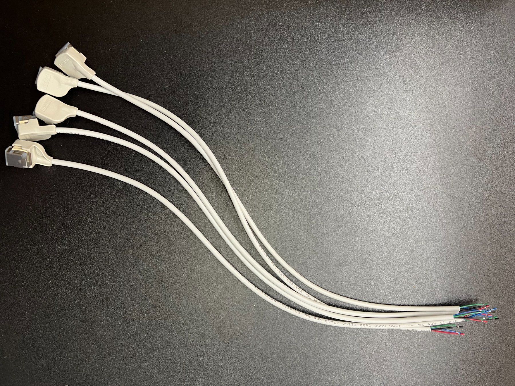 Osram Lampade: OSRAM CONNECT SYSTEM PROTECT LF-4PIN PROT – Nuovo e nell'imballaggio originale da Mägenwil venduto da BackInWhite
