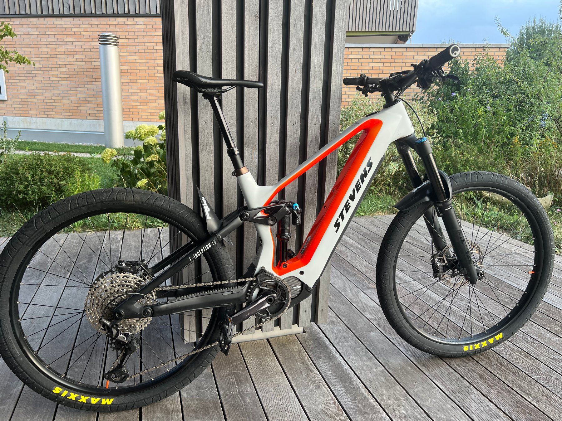 Stevens Vélos: STEVENS E-Inseption ED 8.7 Enduro 726 Wh – D'occasion à Mönchaltorf par Trendy8
