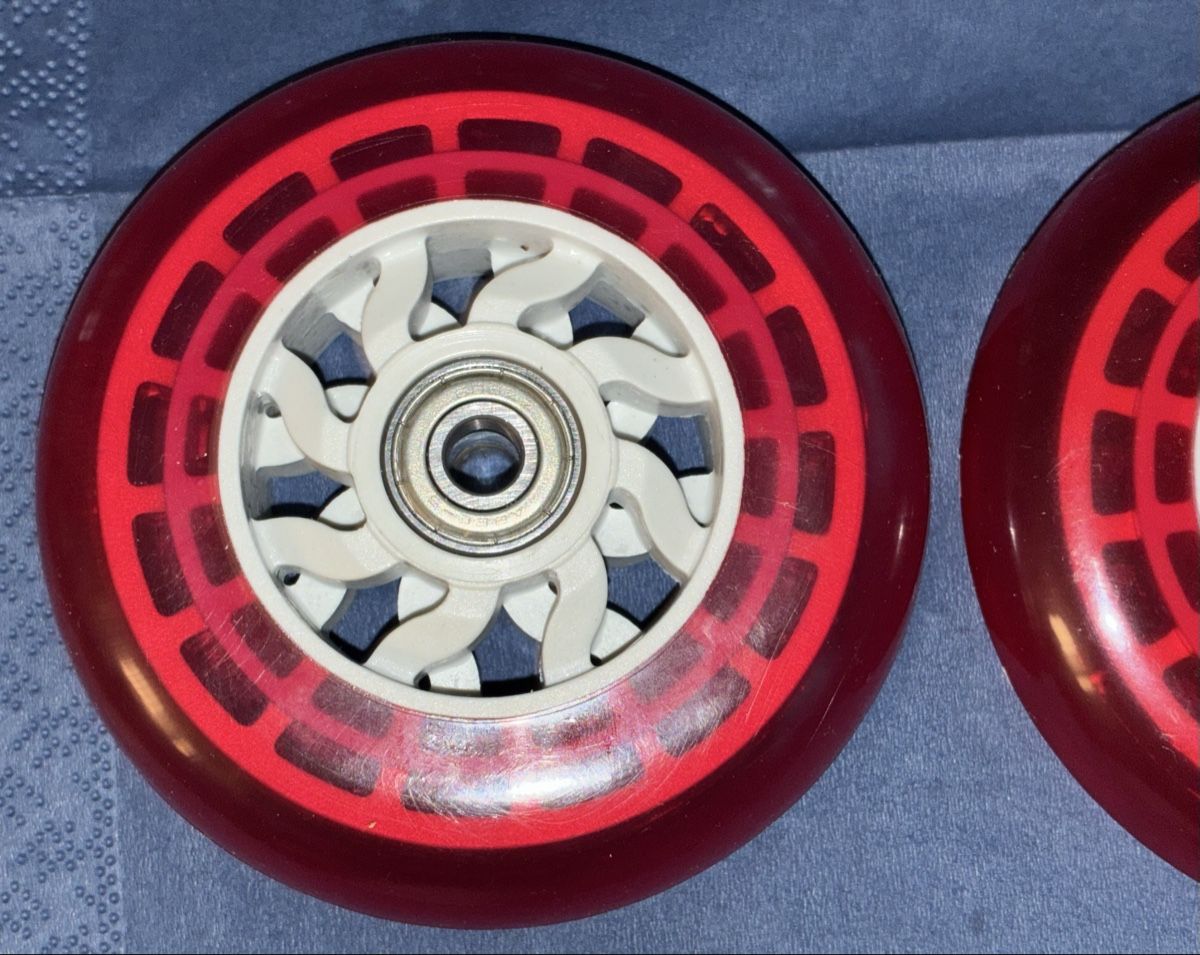 Altro per stoccaggio & trasporto: 3 x Inline Skater Roller Red Bearing Set – Nuovo (secondo la descrizione) da Oberrüti venduto da Jomaru 2