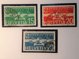 1932