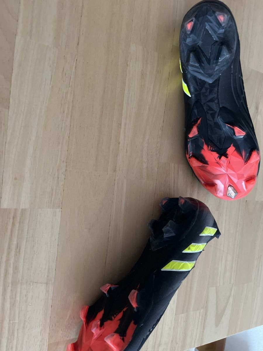 Scarpe da uomo: Chaussures de foot adidas predator – Usato da Mont-sur-Lausanne venduto da Pioutch 2