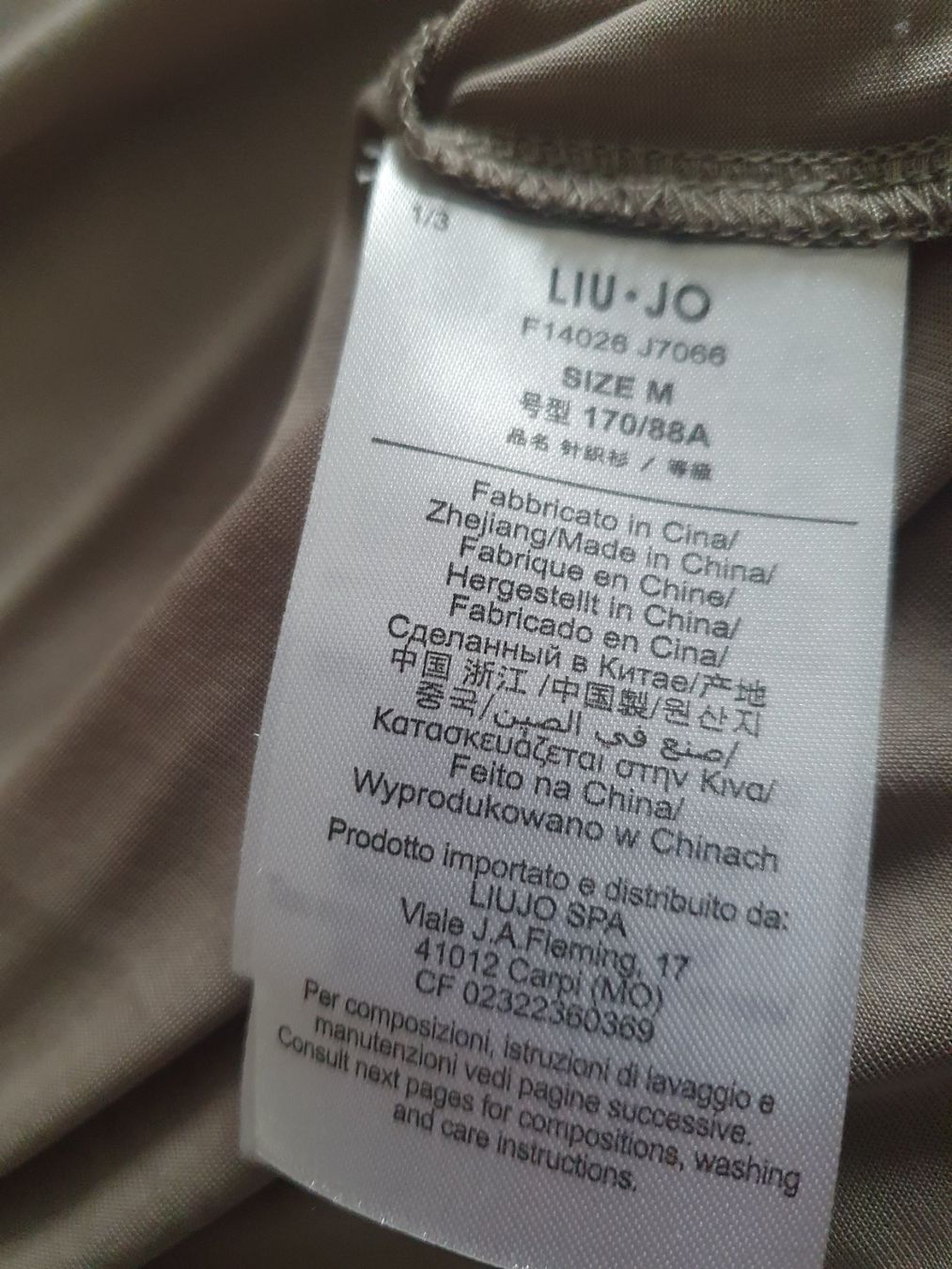 Liu Jo Top: Blouse ou t-shirts gris – Nuovo (secondo la descrizione) da Prilly venduto da RoDyRe 5