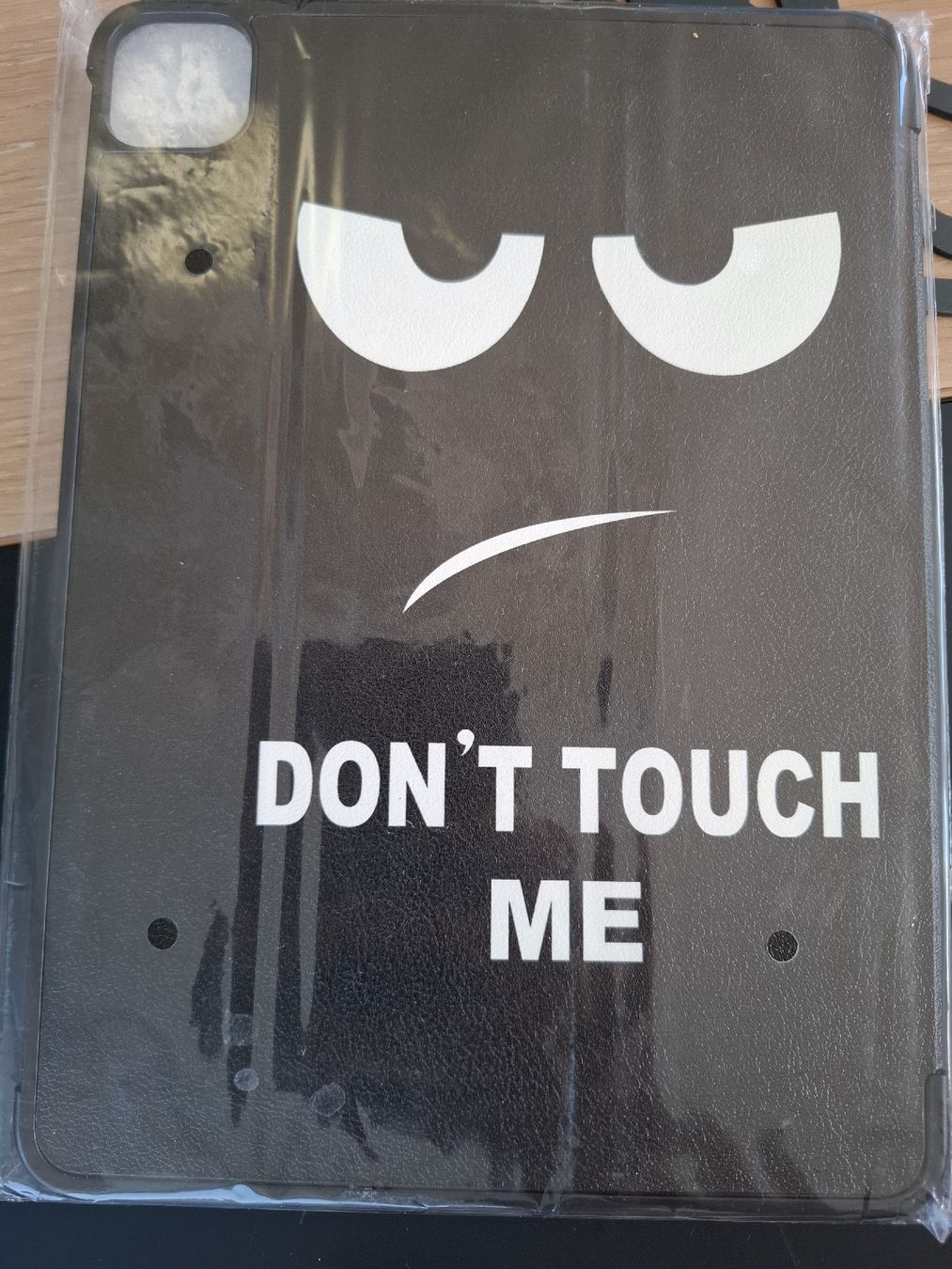 Covers & Borse: Tablet Case 'Don't Touch Me' new in packaging (ipad Pro 11") – Nuovo e nell'imballaggio originale da Binningen venduto da ale_6685