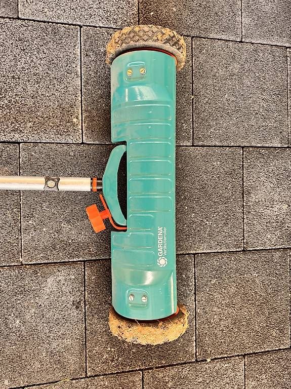 Attrezzi per la lavorazione del suolo: Gardena Handvertikultierer – Usato da Fahrni b. Thun venduto da Joer1 1