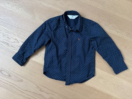 H&M Hemd Gr. 104 (4J) - Dunkelblau mit Pünktchen Muster