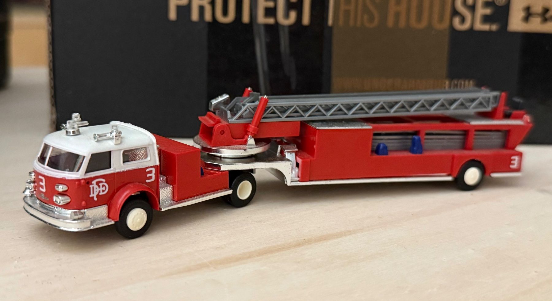 Busch Kit di modellismo & Modellini statici: Camion pompiers US Busch 1/87 – Usato da Morrens VD venduto da YannD02