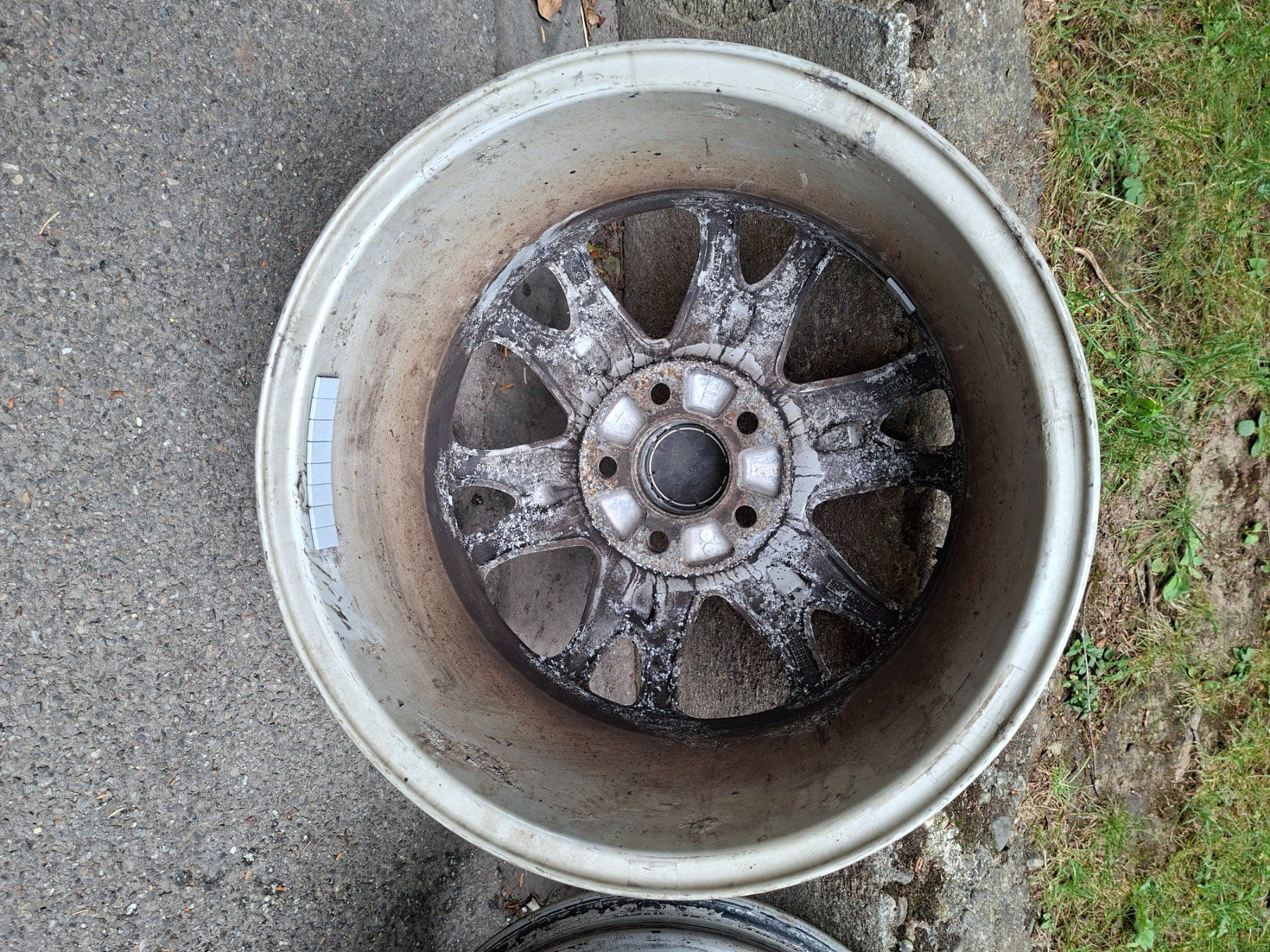 Volvo Cerchioni: 4×Original Volvo 16" Alufelgen – Usato da Zürich venduto da Cusin0 8