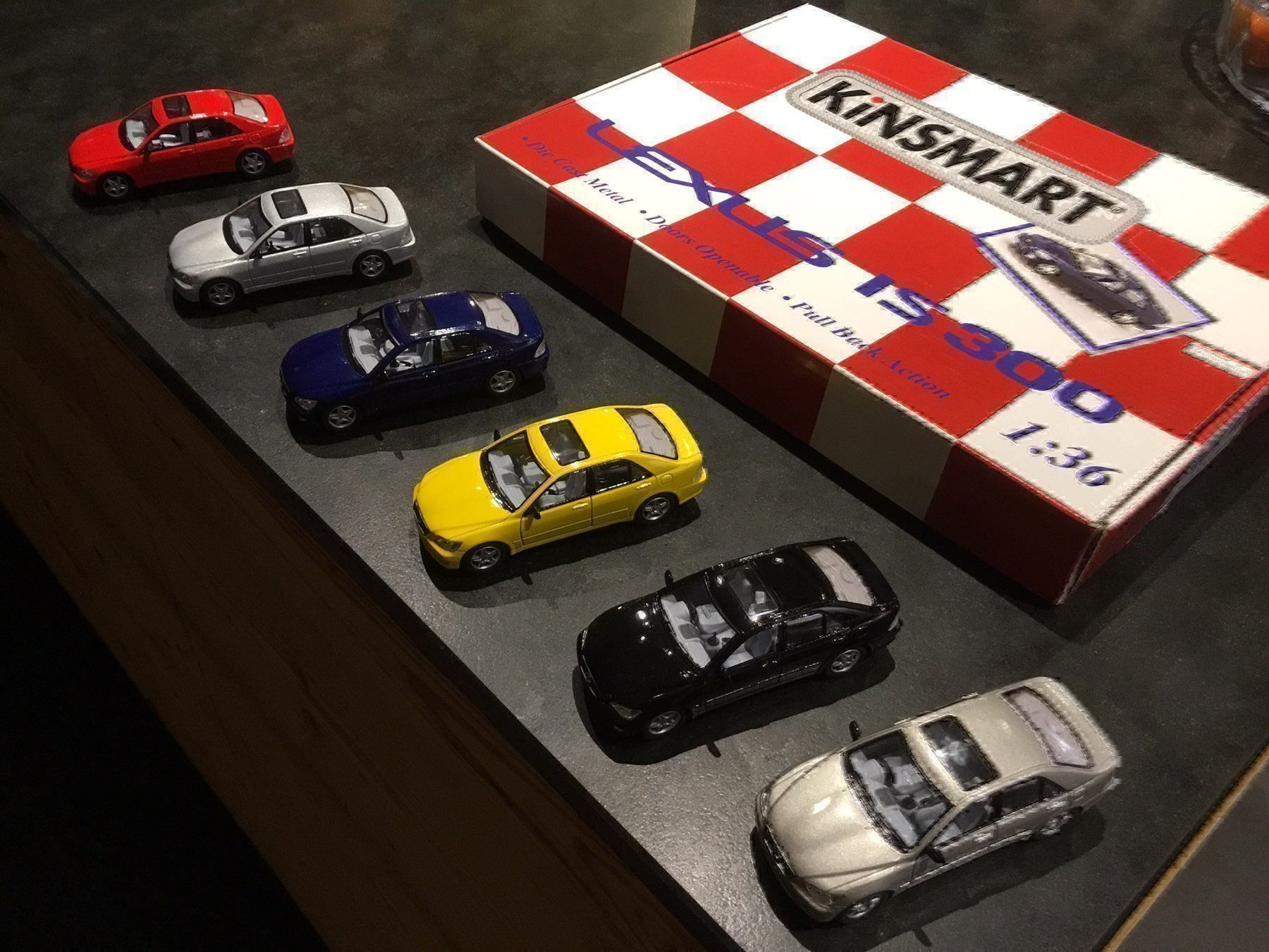 Modellini d'auto: Autos 12 Stück – Nuovo e nell'imballaggio originale da Erlenbach im Simmental venduto da Model_box