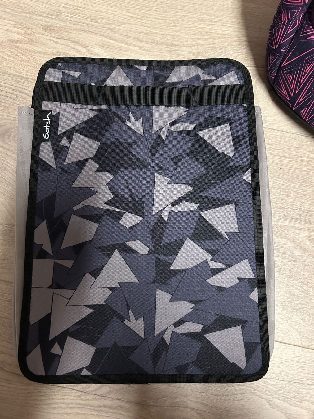 Satch Zaini: Satch Schulrucksack mit einer passenden Mappe/Ordner – Usato da Oberkulm venduto da angela_05 1