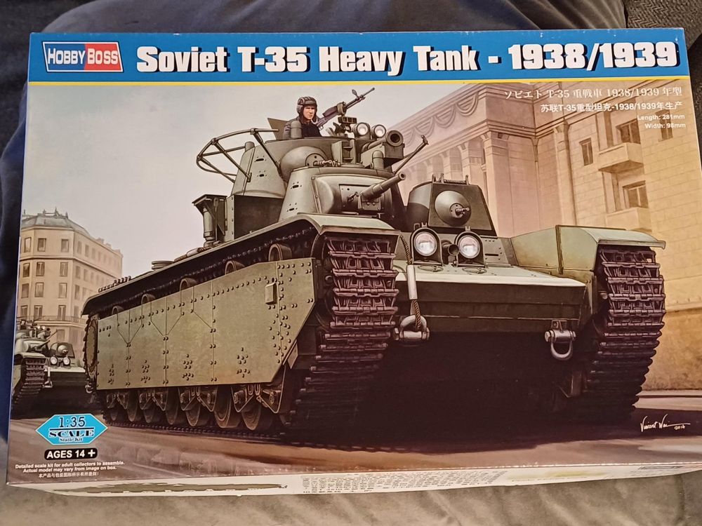 Kit Modèle Char Lourd T-35 Soviétique - Hobby Boss 1/35 - HB 83841 - Neuf