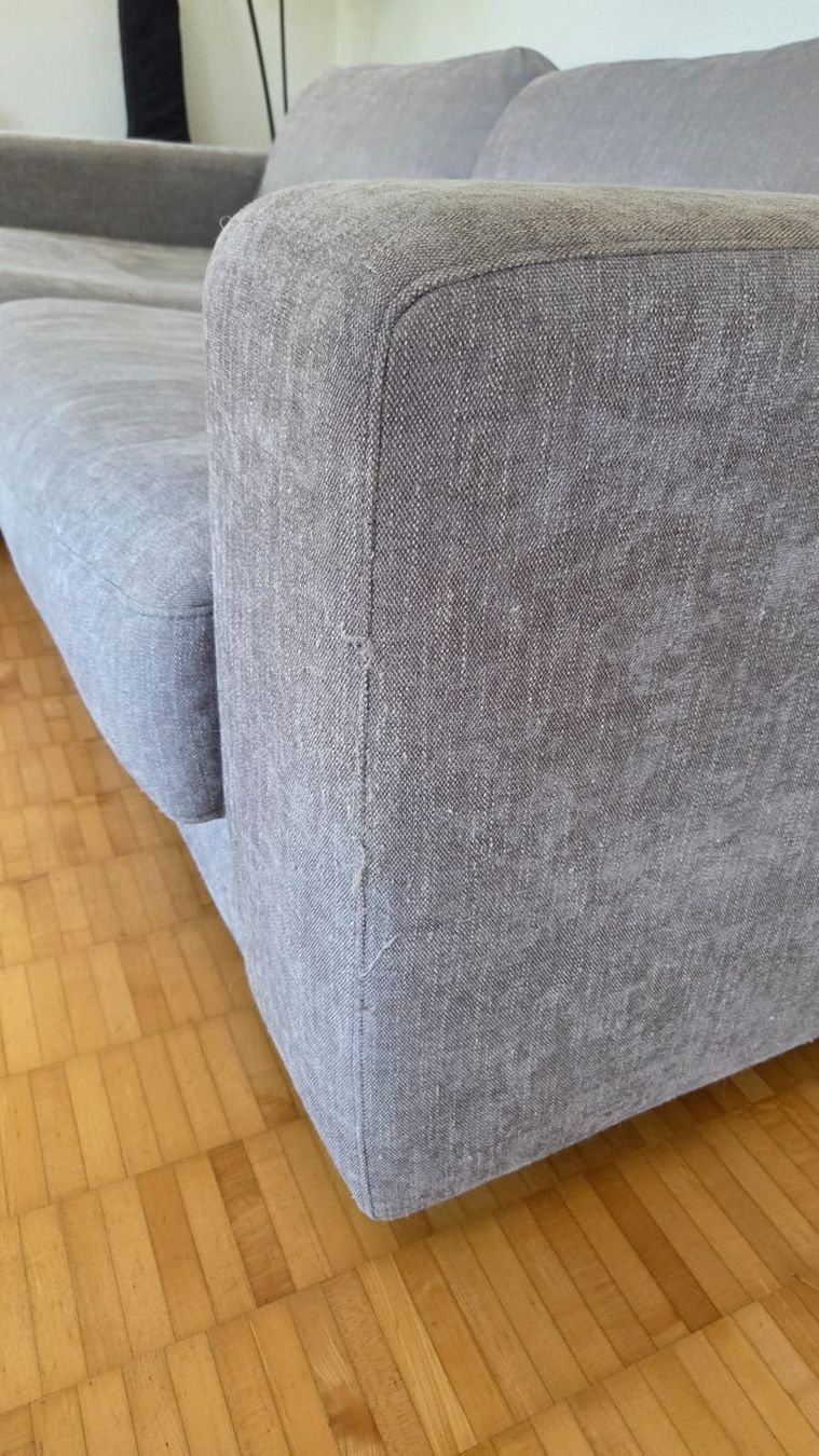Divani: Graues Sofa zu verkaufen – Usato da Bern venduto da Koesae 2
