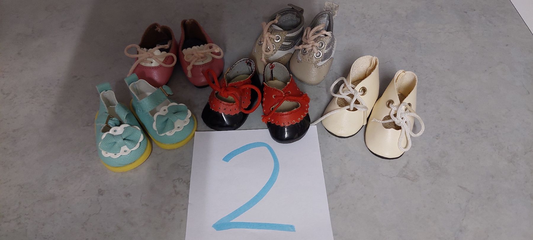 Puppen: 5Paar Puppenschuhe  – Gebraucht aus Muri AG von nindo1