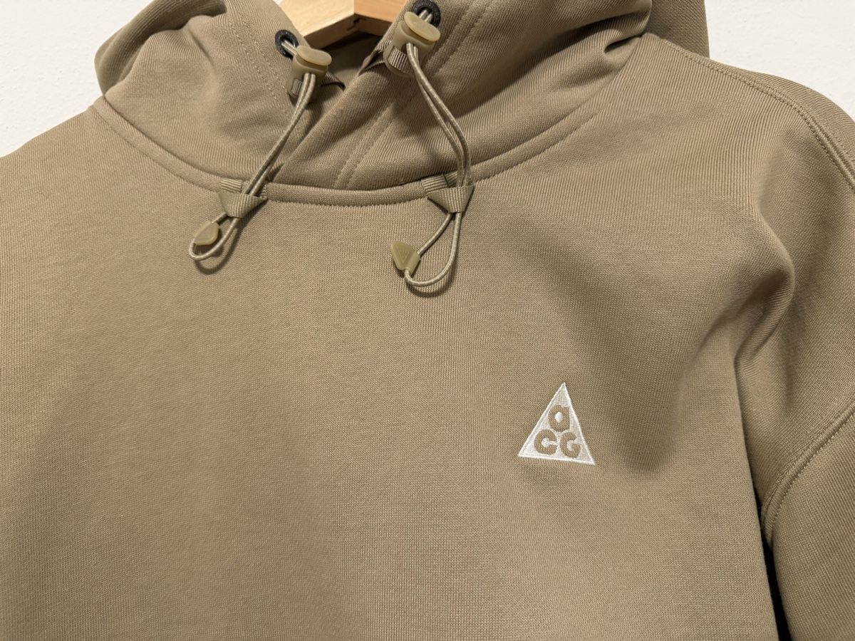 Nike Maglioni & Felpe: Nike ACG Hoodie beige / M – Usato da Brügg BE venduto da zweifel64 1