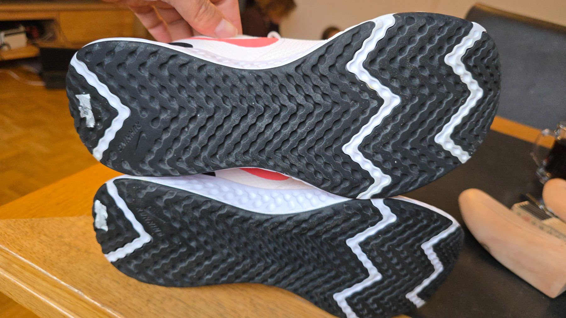Jordan Scarpe da donna: Nike REVOLUTION schuhe EU 40.5 – Usato da Wallisellen venduto da theblacksheep 3