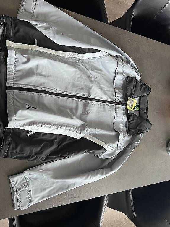Jacken: Windjacke leicht – Neu und originalverpackt aus Schinznach-Bad von w.tischler