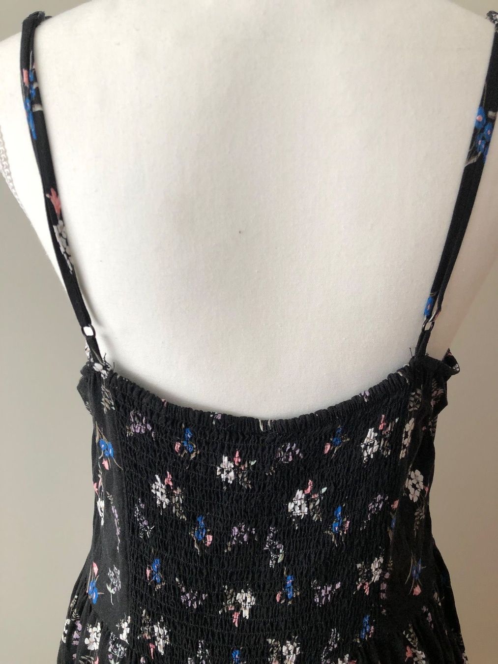 H&M Kleider: Kleid H&M schwarz Gr. 44 – Gebraucht aus Wallisellen von watcher01 3