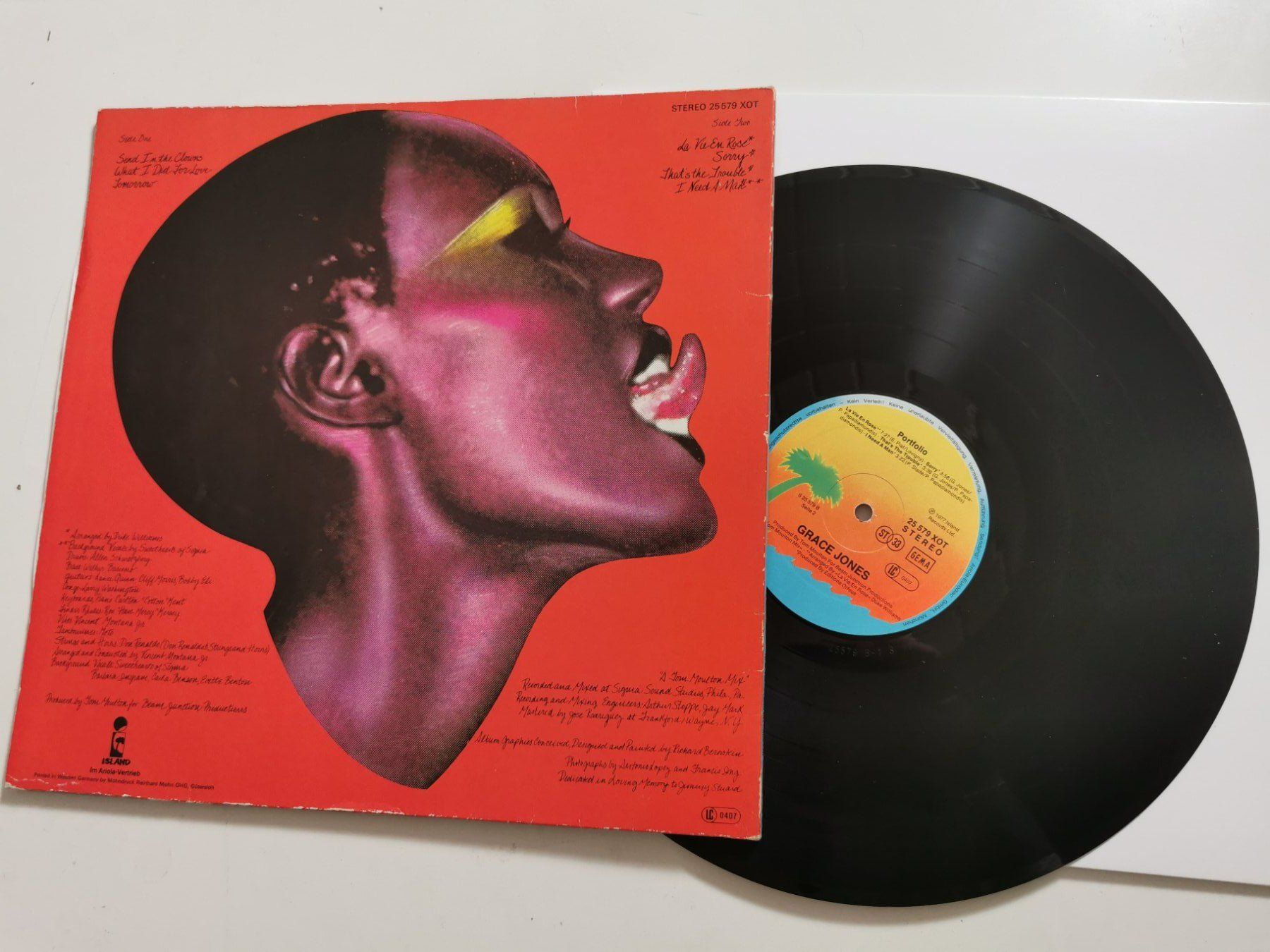 Dischi in vinile: GRACE JONES - PORTFOLIO – Usato da Grafenried venduto da House-of-Oldies 1