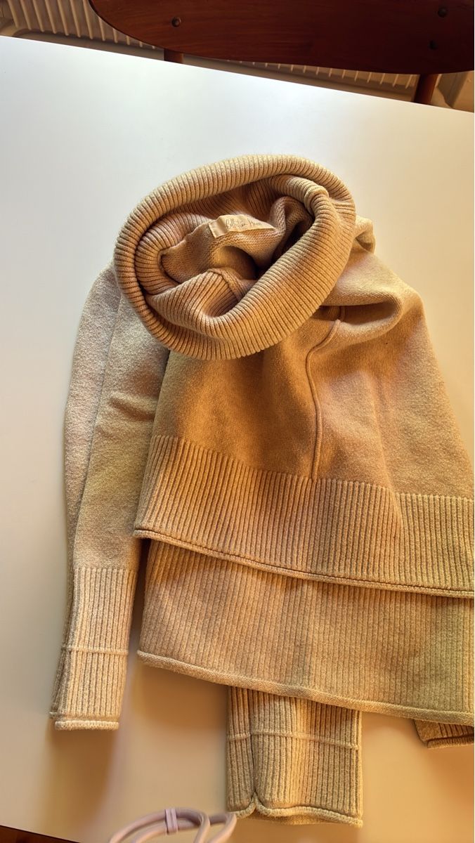 Pullover & Sweatshirts: Strickpullover mit Kragen und Details,Beige, Grösse M – Gebraucht aus Hinterkappelen von chocominza4 2