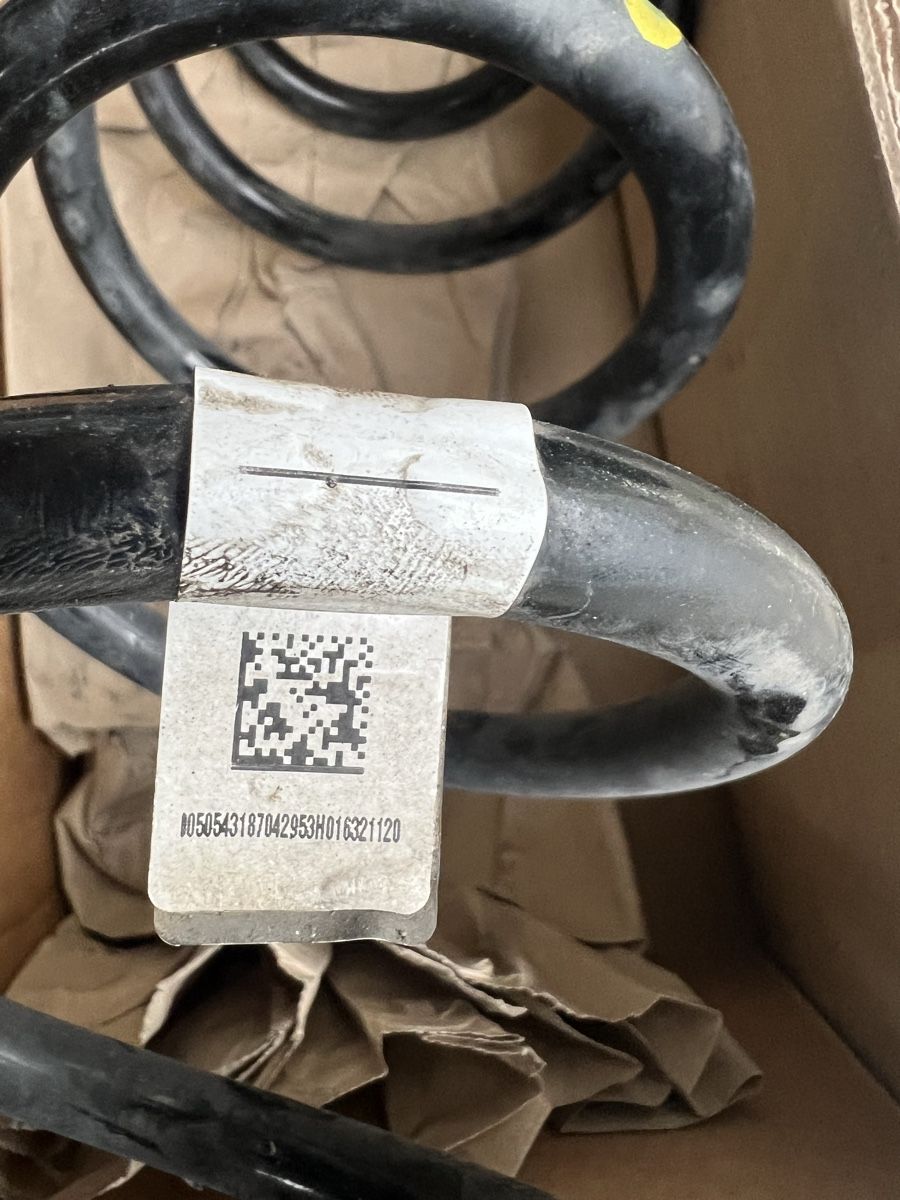 Alfa Romeo Tutti pezzi di ricambio auto: Federn – Usato da Dietwil venduto da makakinho 2