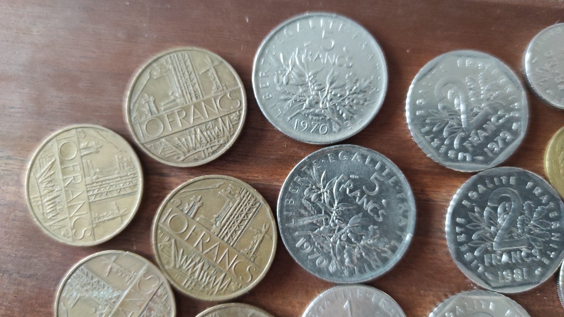 Tutti le monete: Francs, div. alte Münzen – Usato da Baar venduto da Cooltango 2