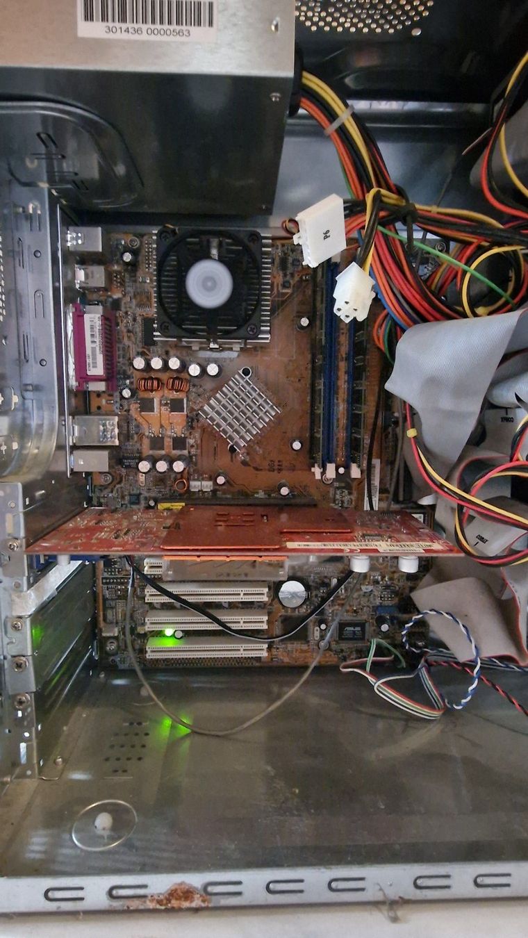 PC: Retro PC – Difettoso da Birsfelden venduto da muelllex 2