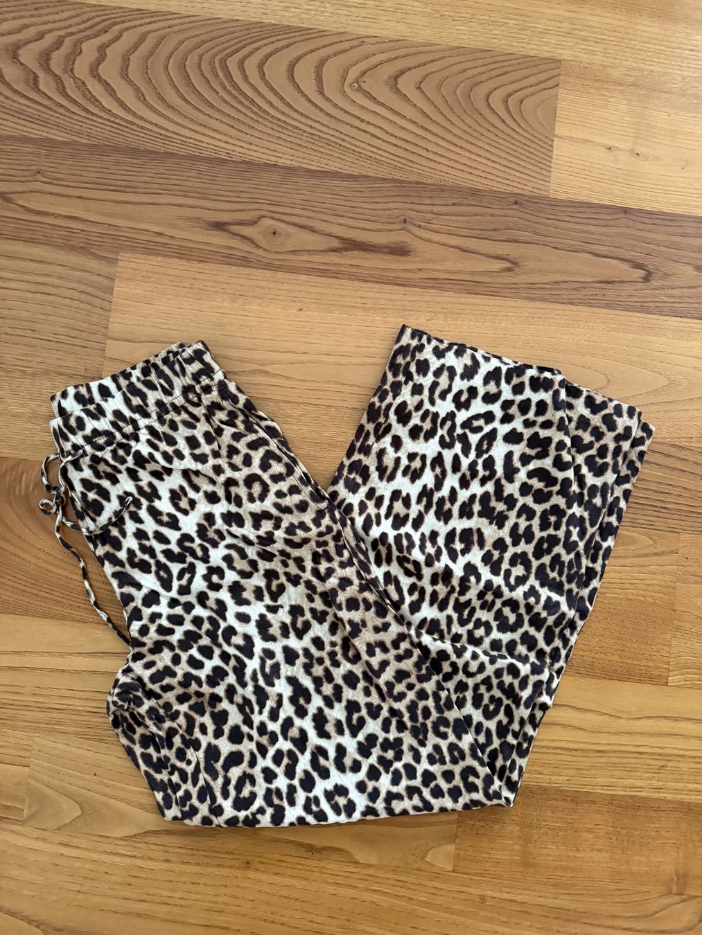 H&M Pantalons: Stoffhose, size XS – D'occasion à Sissach par laura.x4