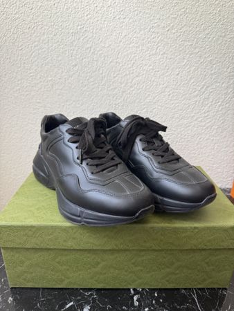 Gucci Turnschuhe in Schwarz - Zeitloser Stil, Grösse 39.5