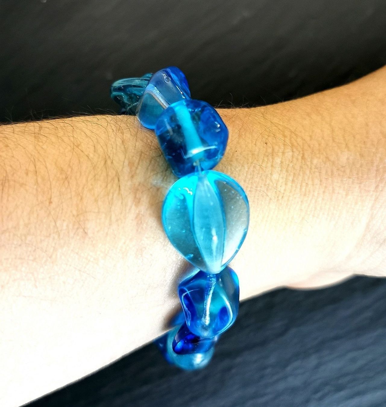Bracciali & Braccialetti: Bracelet camaïeu de perles bleues – Nuovo e nell'imballaggio originale da Veyrier venduto da Leilazizou