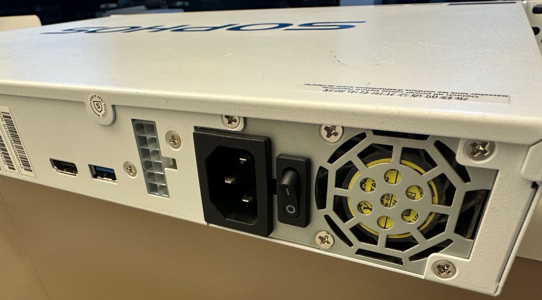 Sophos Firewall: Firewall Sophos SG210 – Gebraucht aus Aarau von DataShop-Aarau 1